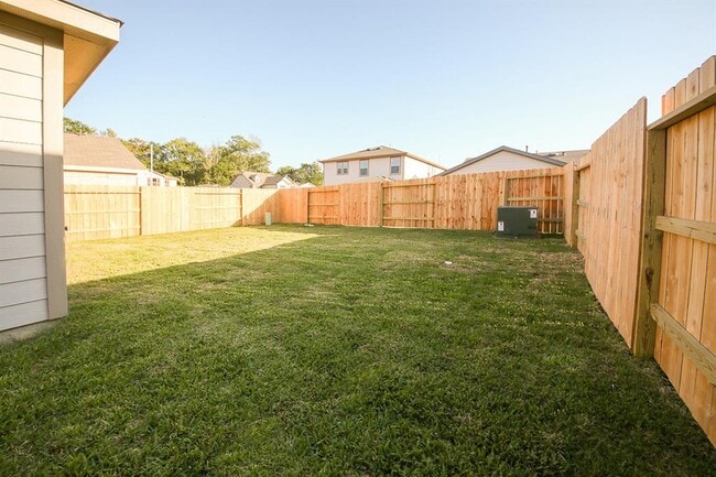 Building Photo - 9407 Castillo Ct