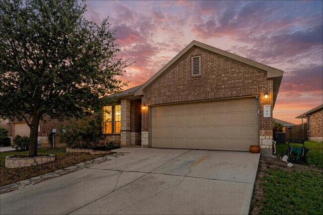 Building Photo - 556 Moonwalker Trail