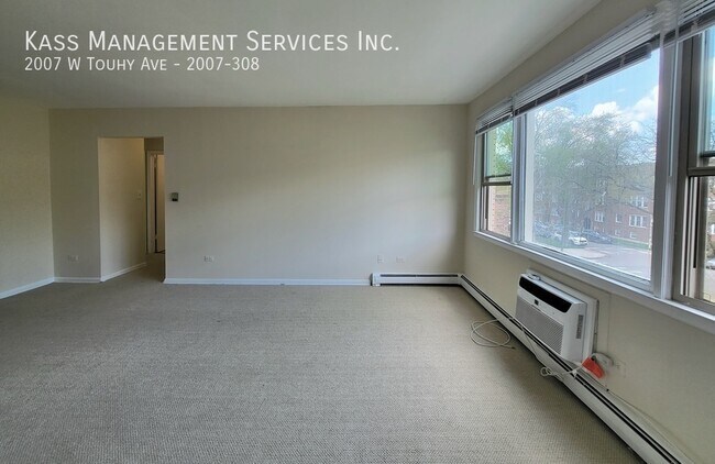 Building Photo - 2007 W Touhy Ave