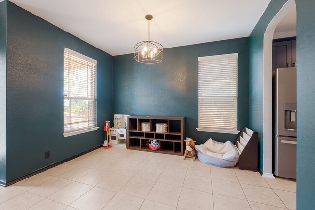 Building Photo - 21646 Seminole Oaks