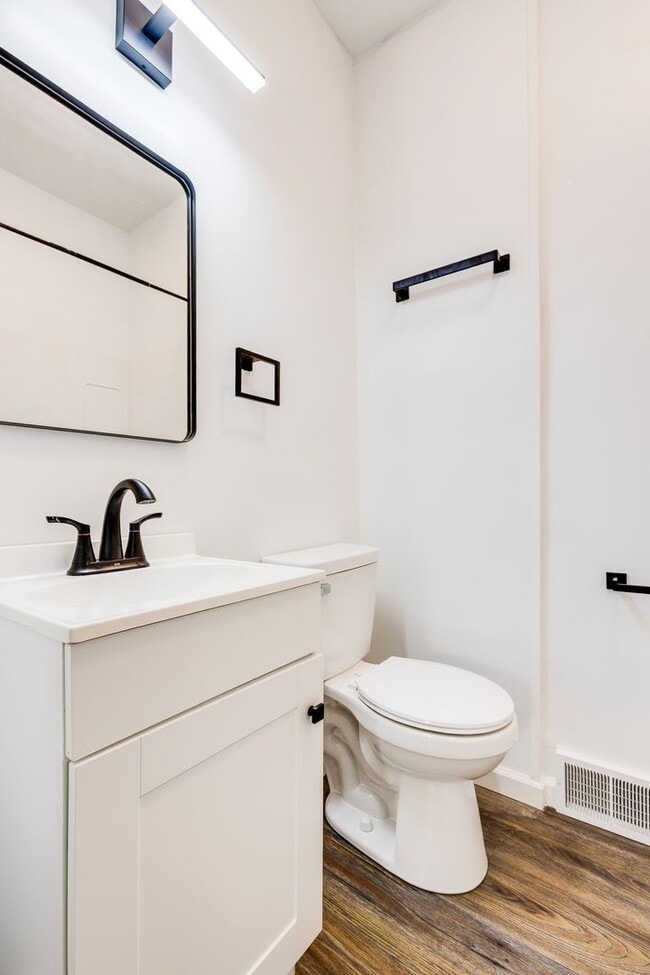 Building Photo - AVAILABLE NOW - Fully Renovated Mount Wash...