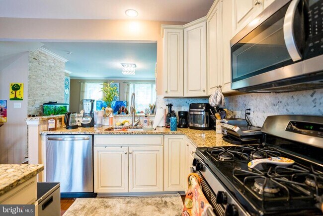 Building Photo - 7855 Port Capital Dr