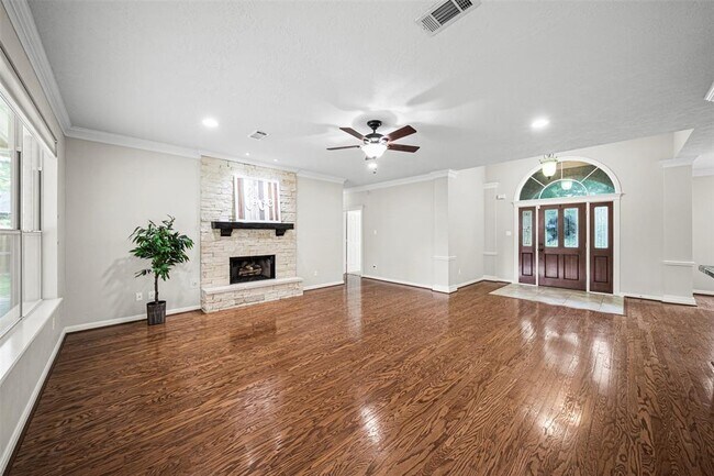 Building Photo - 2452 Ripplewood Dr
