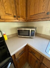 Building Photo - 3 Bedroom 2.5 Bath Townhome Located in Fou...