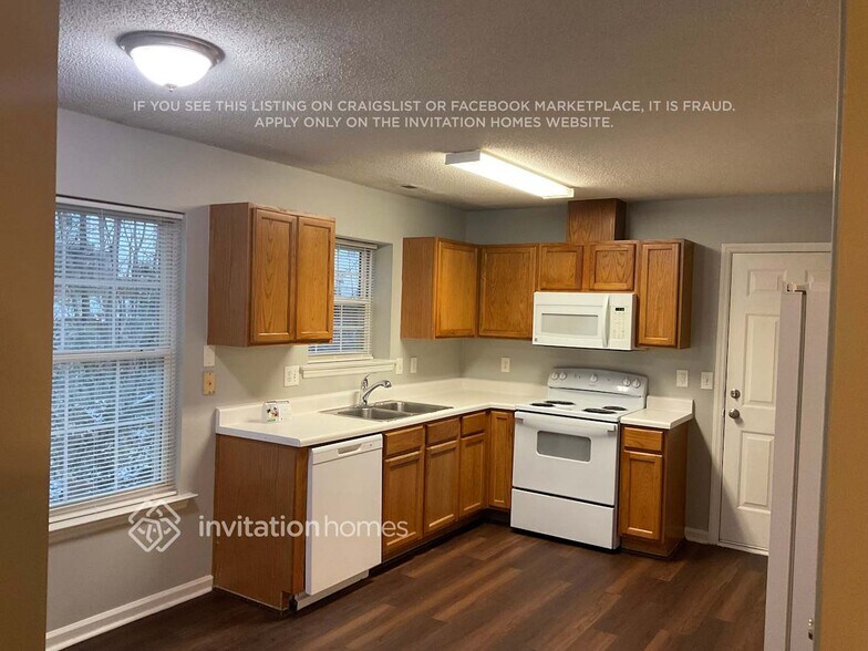 Building Photo - 4301 Fawn Glen Dr