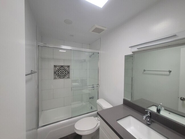 Interior Photo - Lucerne