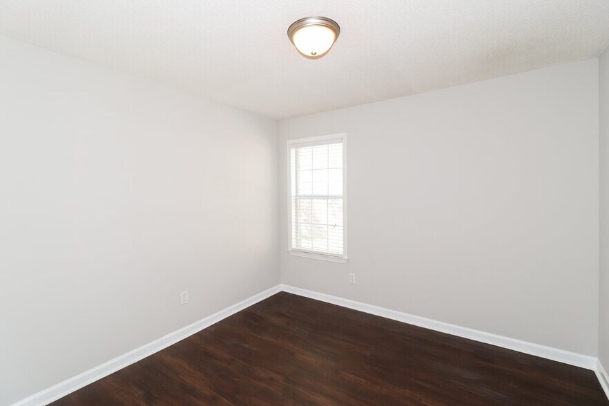 Building Photo - 1225 Bridgewater Rd