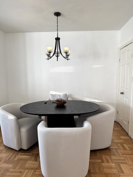 Building Photo - 2500 Q St NW