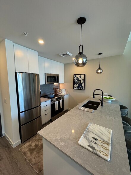 Building Photo - 120 NW 31st St