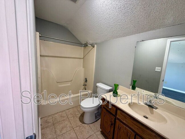 Building Photo - 2516 Glenn Pl