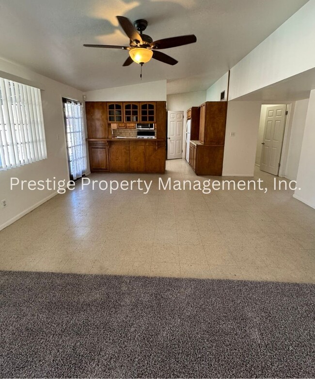 Building Photo - Stop Your Search! This 3/2+ Bonus Room is ...