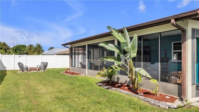 Building Photo - 3859 SE 7th Pl