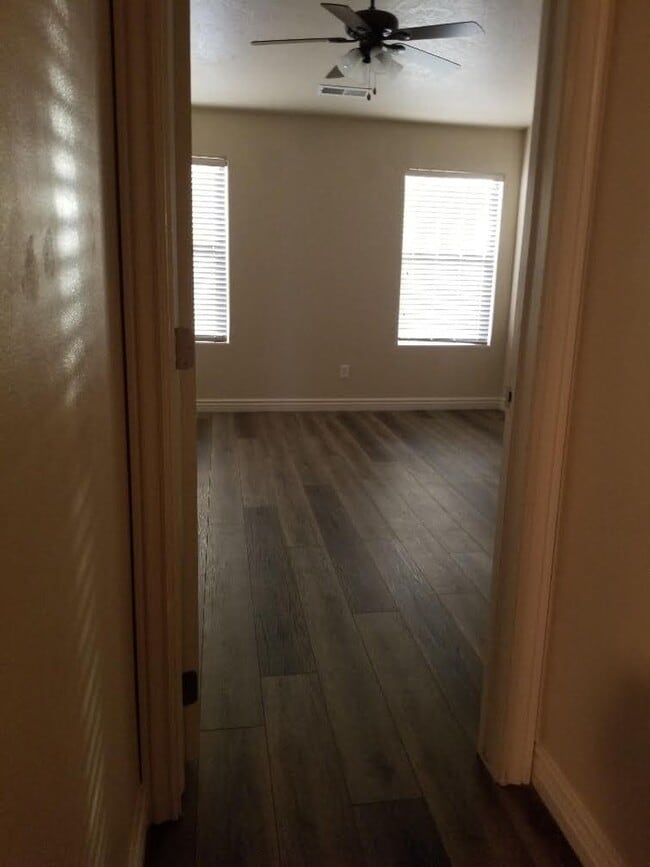 Building Photo - Southern View Subdivision Townhome