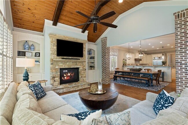 Building Photo - 6327 Howell Cobb Ct