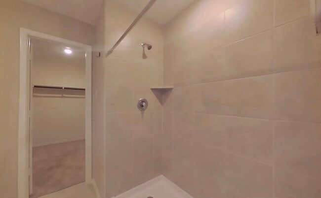 Building Photo - Timeless Comfort Meets Modern Living in This 3-Bedroom Home