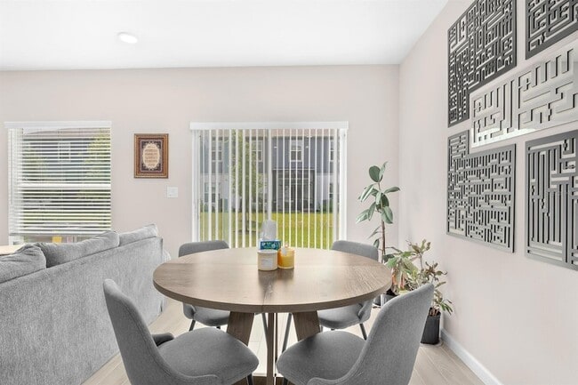 Building Photo - 5070 Rain Shadow Dr