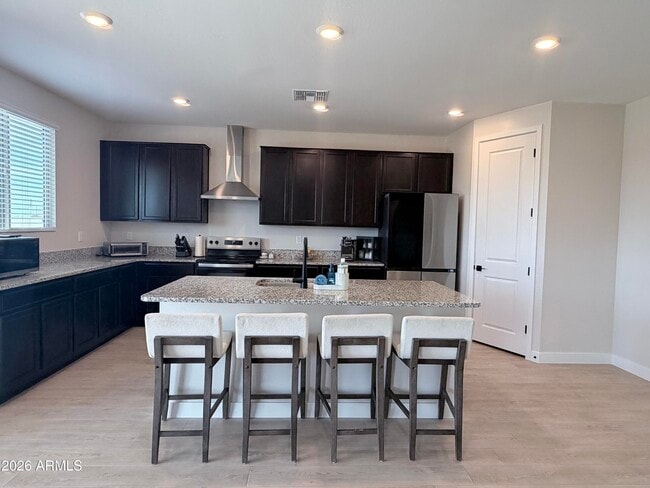 Building Photo - 9324 S 30th Ln