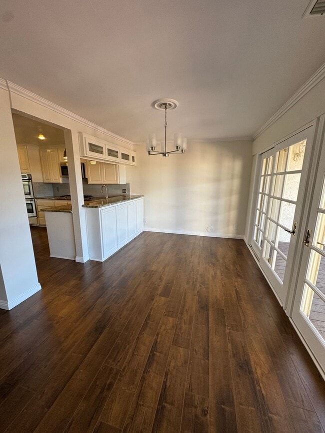 Building Photo - Scenic Cul-de-Sac Living with Stunning Mountain Views