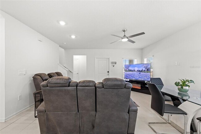 Building Photo - 5790 Meditation Dr