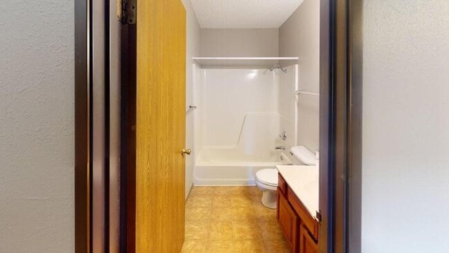 Building Photo - 1727 N Grandview Ln