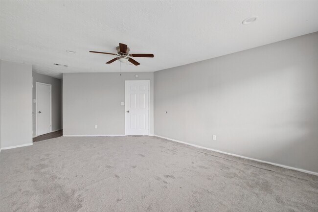 Building Photo - 8203 Lone Quail Dr