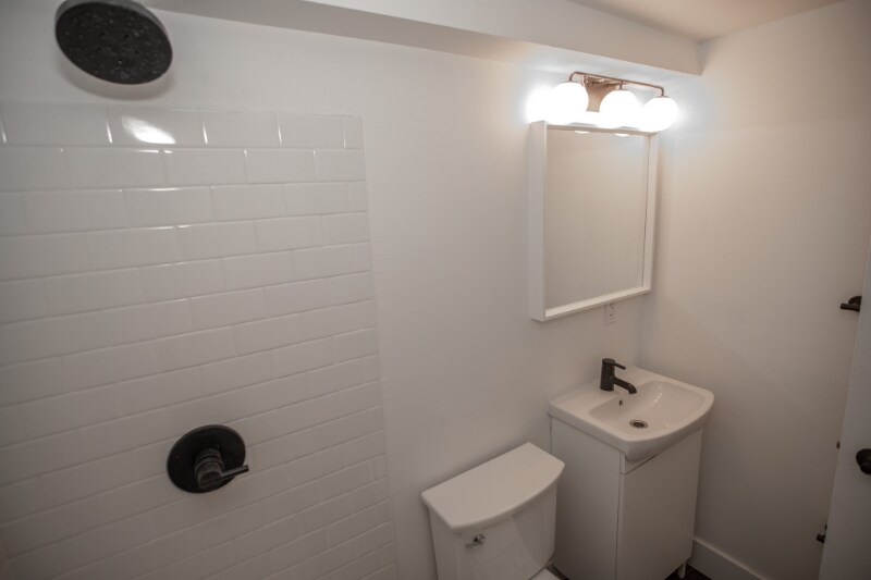 Building Photo - 1388 W 83rd St