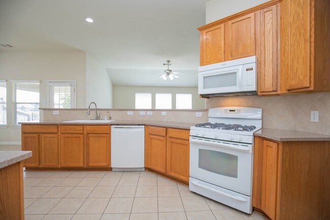 Building Photo - 835 Aqua Vista Ln