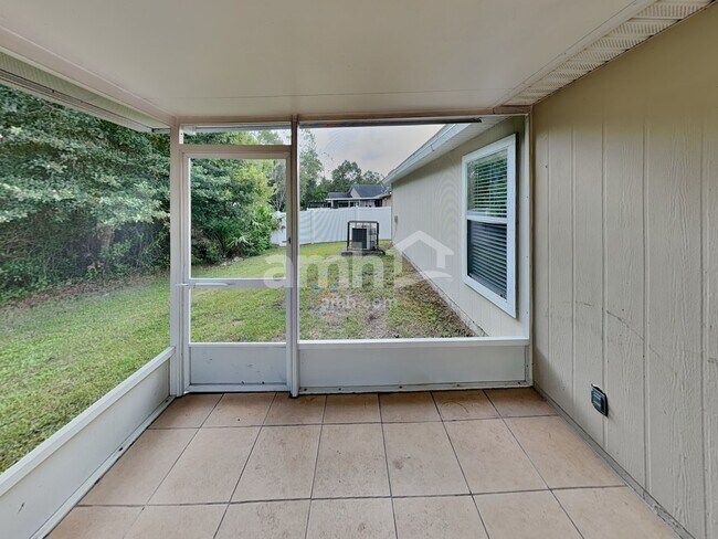 Building Photo - 12333 Anarania Dr