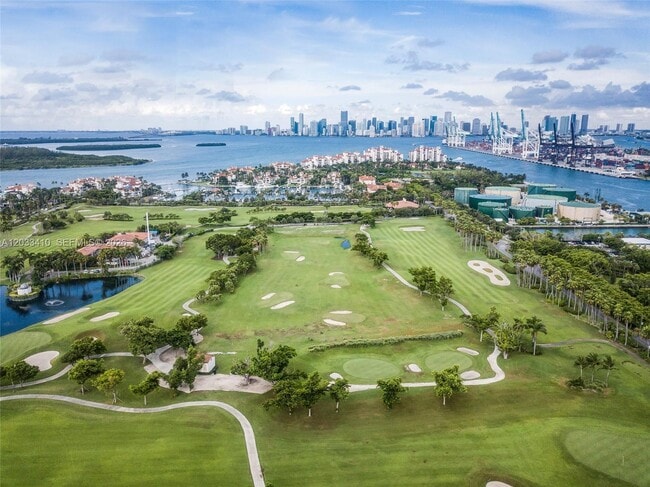 Building Photo - 19122 Fisher Island Dr