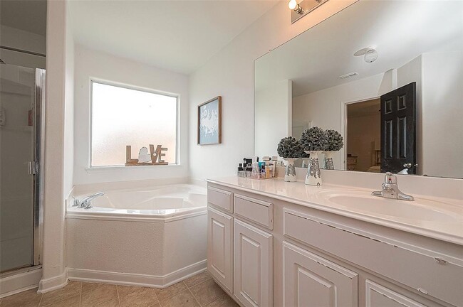 Building Photo - 6818 Garnet Trail Ln