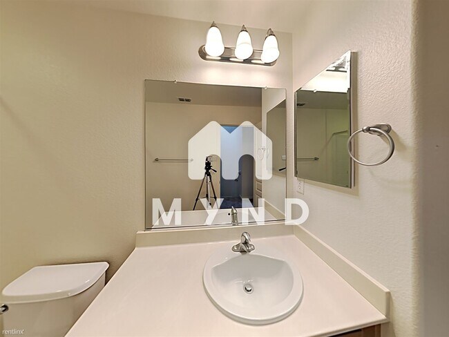 Building Photo - 2 br, 2.5 bath Condo - 2580 W El Camino Av...