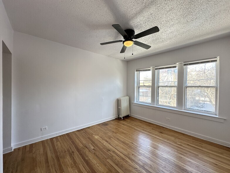 Building Photo - 7147 S Constance Ave