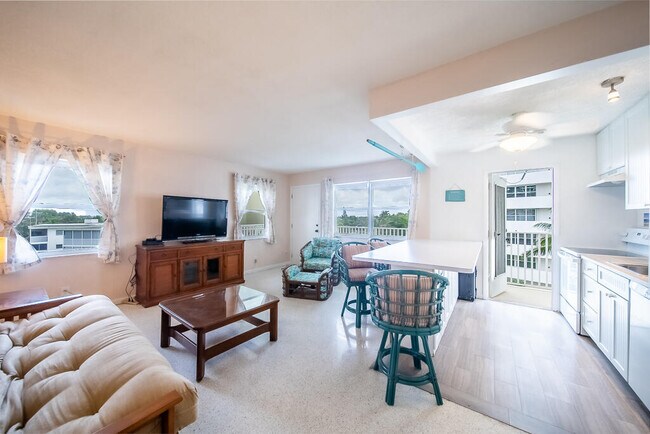 Building Photo - 3600 N Ocean Dr