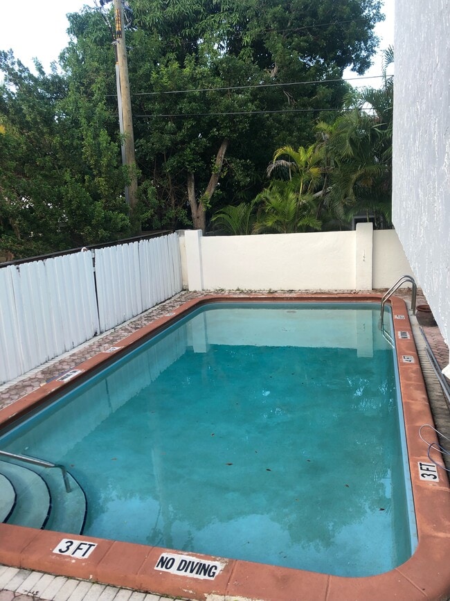 Building Photo - 3000 N Ocean Blvd