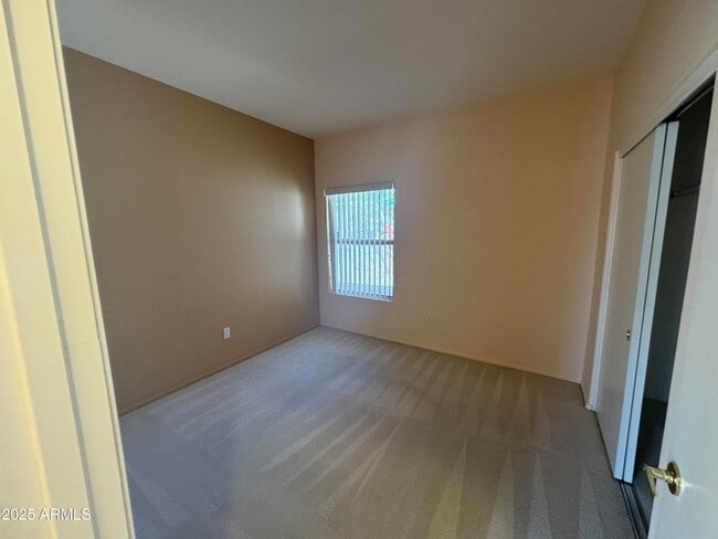 Building Photo - 16216 W Mountain Pass Dr