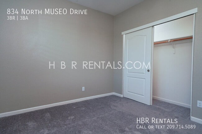 Building Photo - 834 N MUSEO Dr