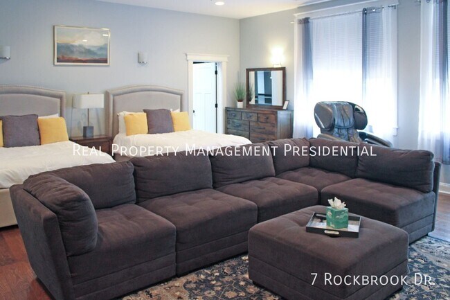 Building Photo - 7 Rockbrook Dr