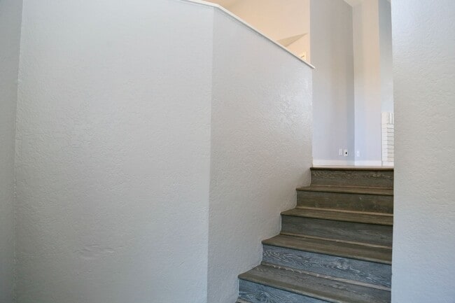 Building Photo - SO close to the beach and PCH - 3 Bedrooms...
