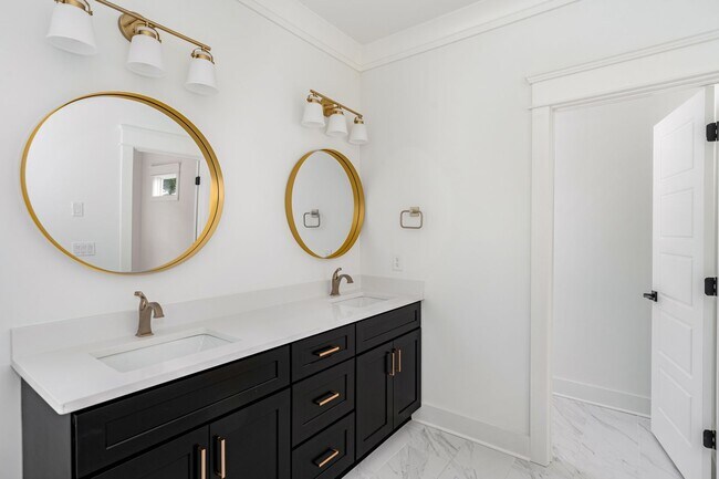 Building Photo - Beautiful home in The Nations!  4 bedrooms and 3 bathrooms in well sought after area.