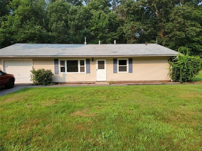 Primary Photo - 272 Signal Rock Dr