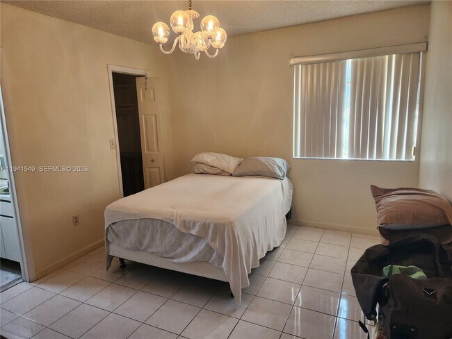 Building Photo - 8990 SW 24th St