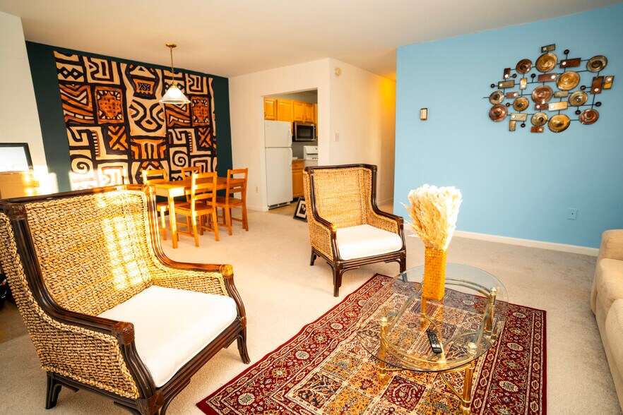 Building Photo - 4417 Romlon St