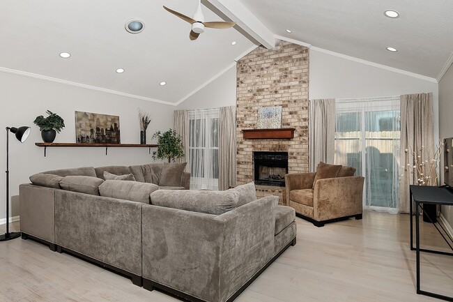 Building Photo - 99 N Deerfoot Cir
