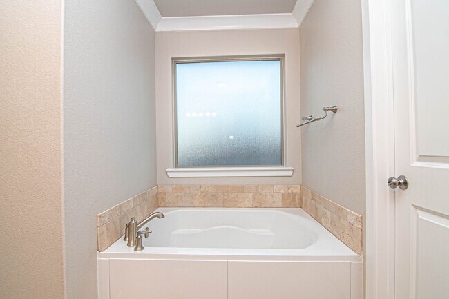 Building Photo - 6841 Rio Pl