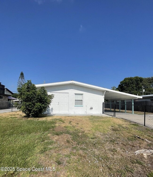 Building Photo - 802 Cronin Ave