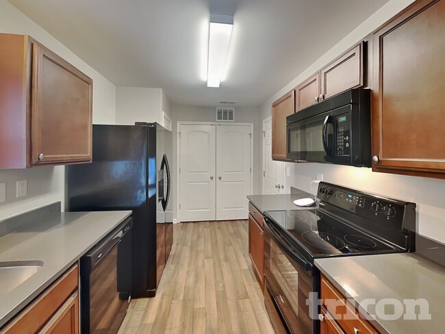 Building Photo - 151 Autumn Woods Dr