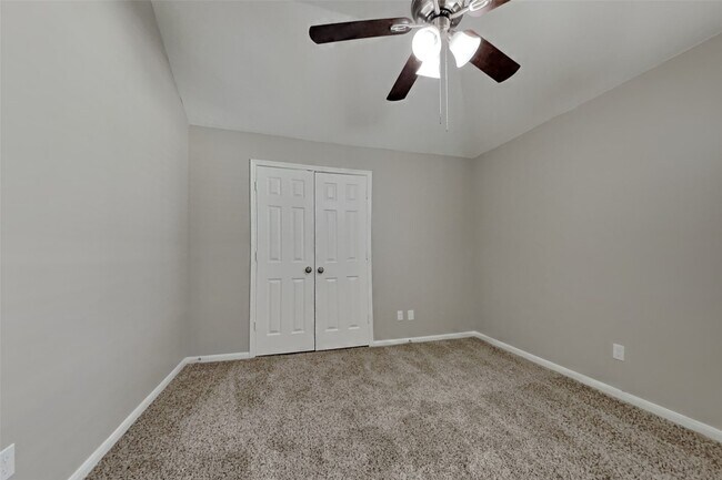 Building Photo - 7022 Echo Pines Dr