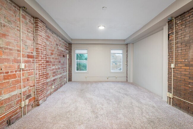 Building Photo - 1731 N 4th St