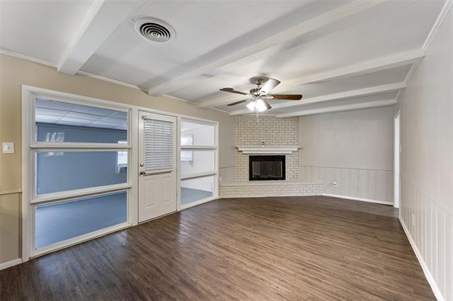 Building Photo - 2321 Carten St