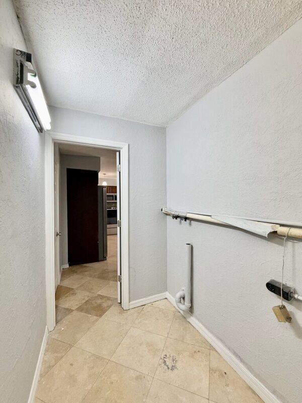 Building Photo - 6943 Buhrley Terrace N